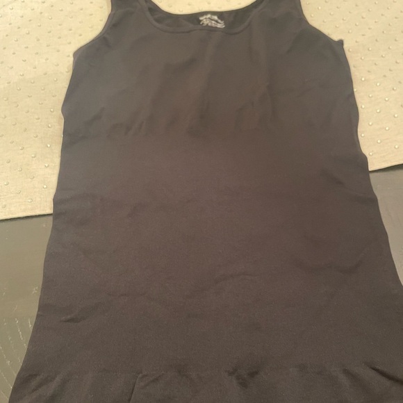 Marilyn Monroe brand undergarment slimming attire. - Picture 4 of 4